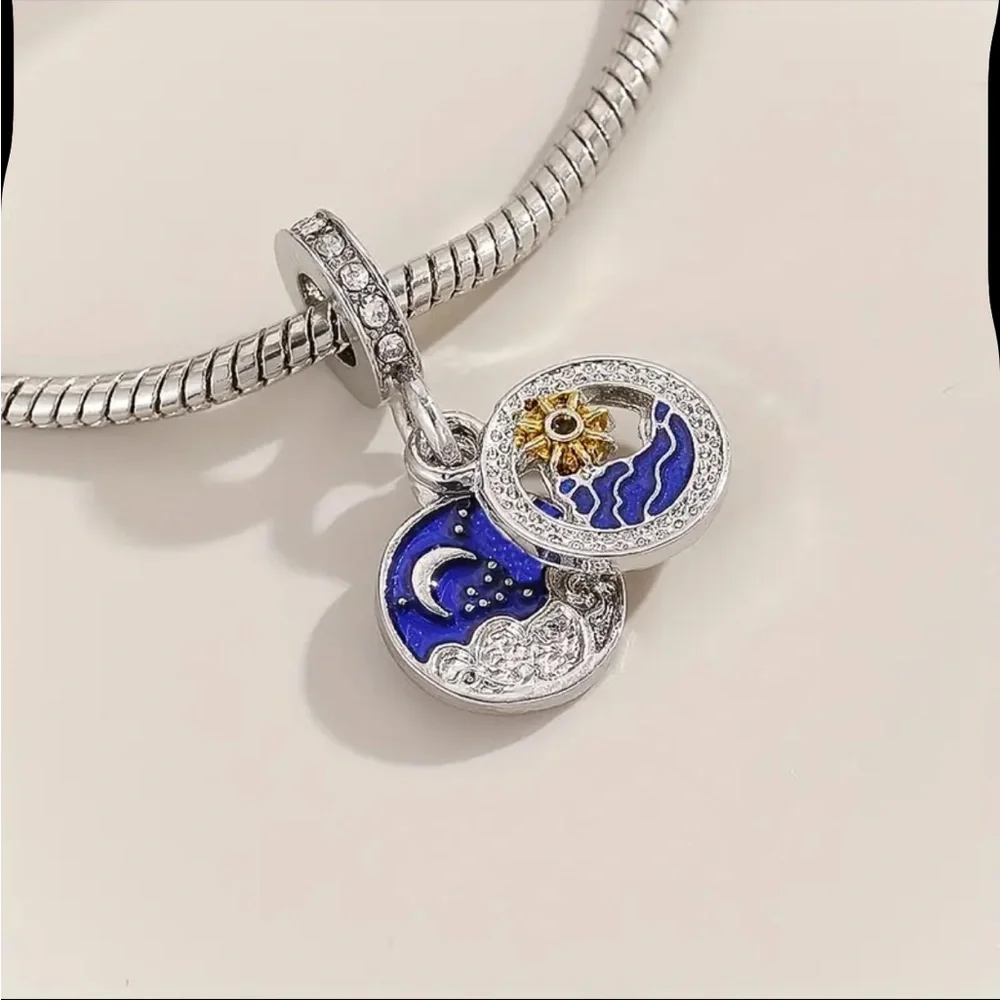 OCEAN NIGHT & DAY CHARM/PENDANT-NEW - Picture 2 of 6